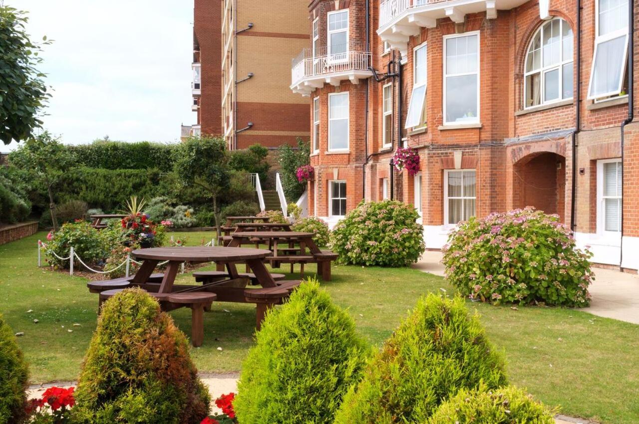 Hotel Victoria Lowestoft Buitenkant foto